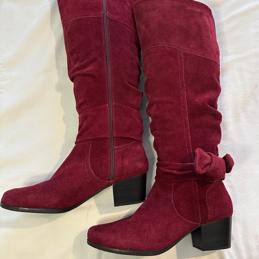 Size 12M Arrray Burgandy Suede Knee-High Boots